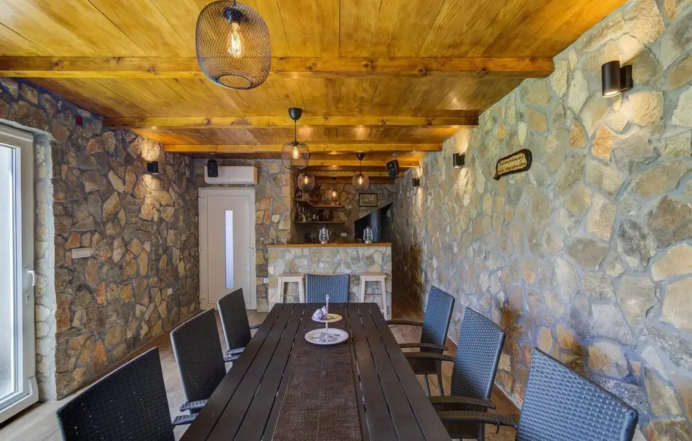 Beautiful Apartment in Smokvica Krmpotska With Outdoor Swimming Pool, Wifi and 3 Bedrooms