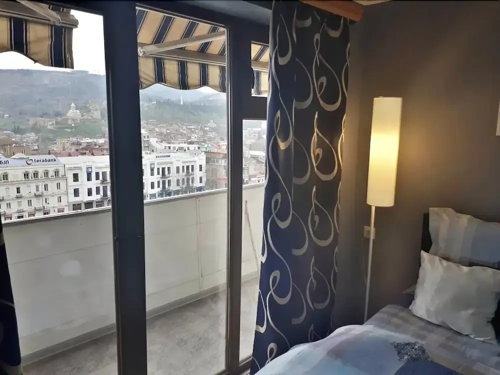 Avlabari City View Apartment