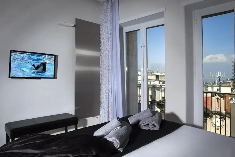 Crystal Skyline Neapolis