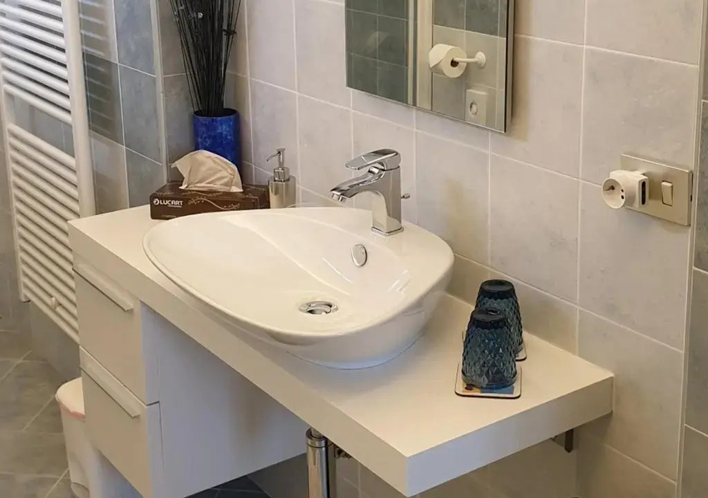 B&B Relief