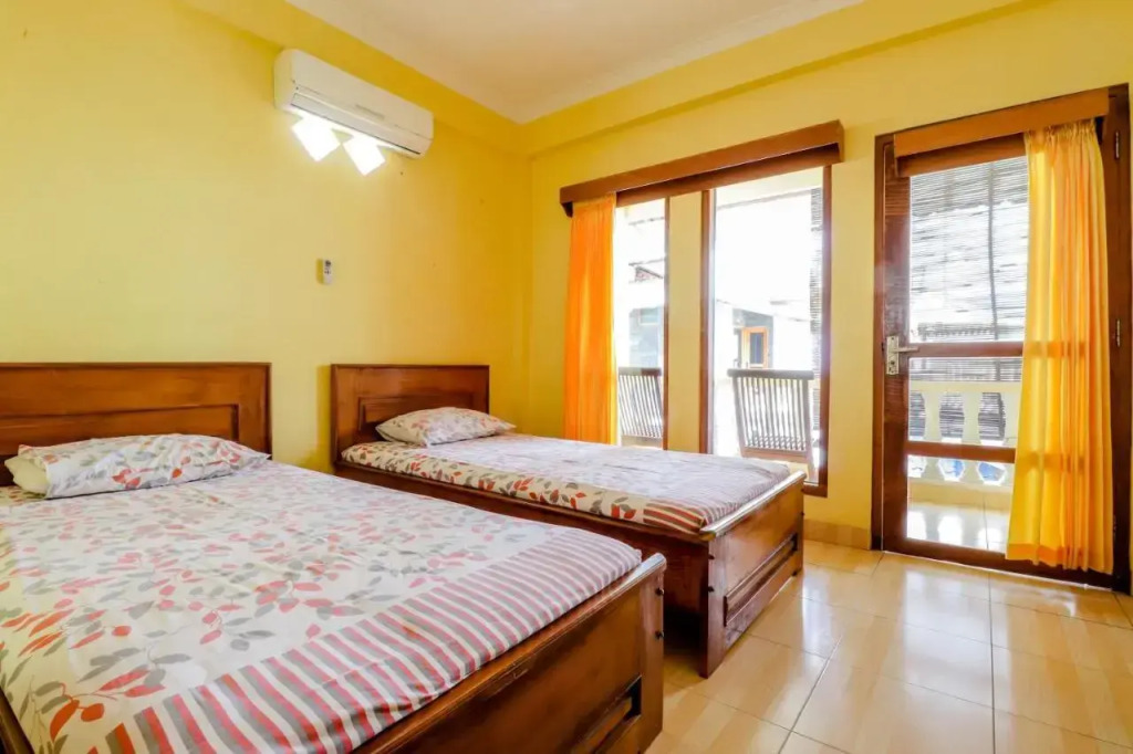 Adinda Beach Hotel and Villa