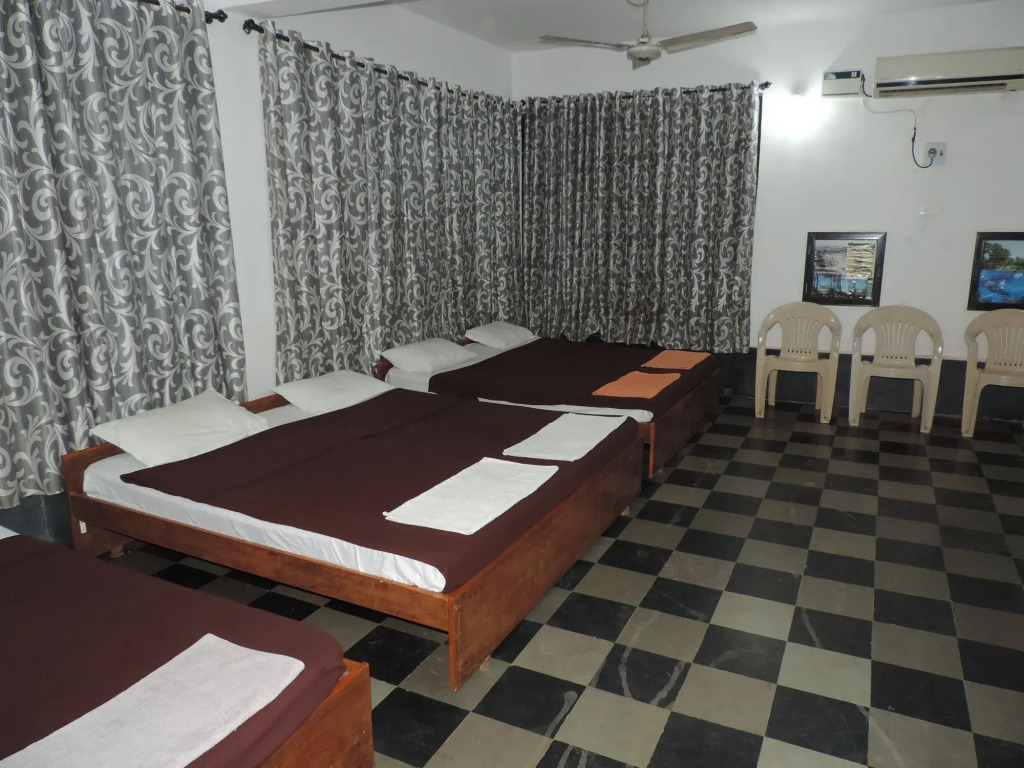 Wave Beach Hotel