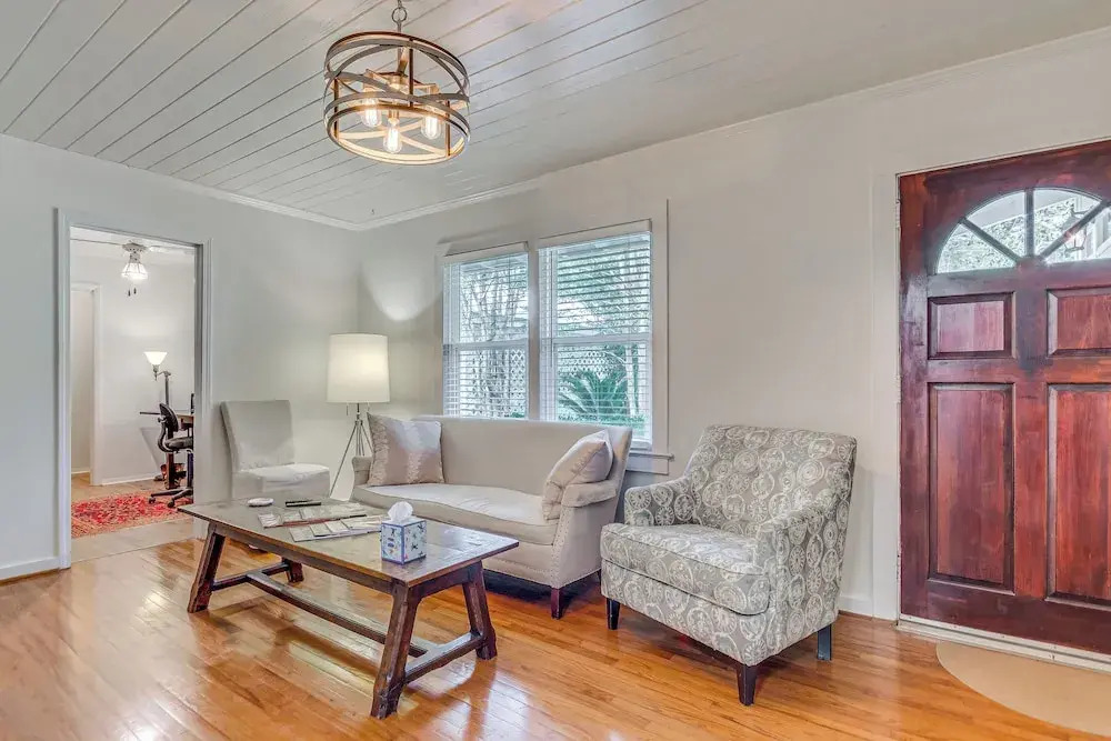 1 Mi to Beaches: Fairhope Home w/ Yard!