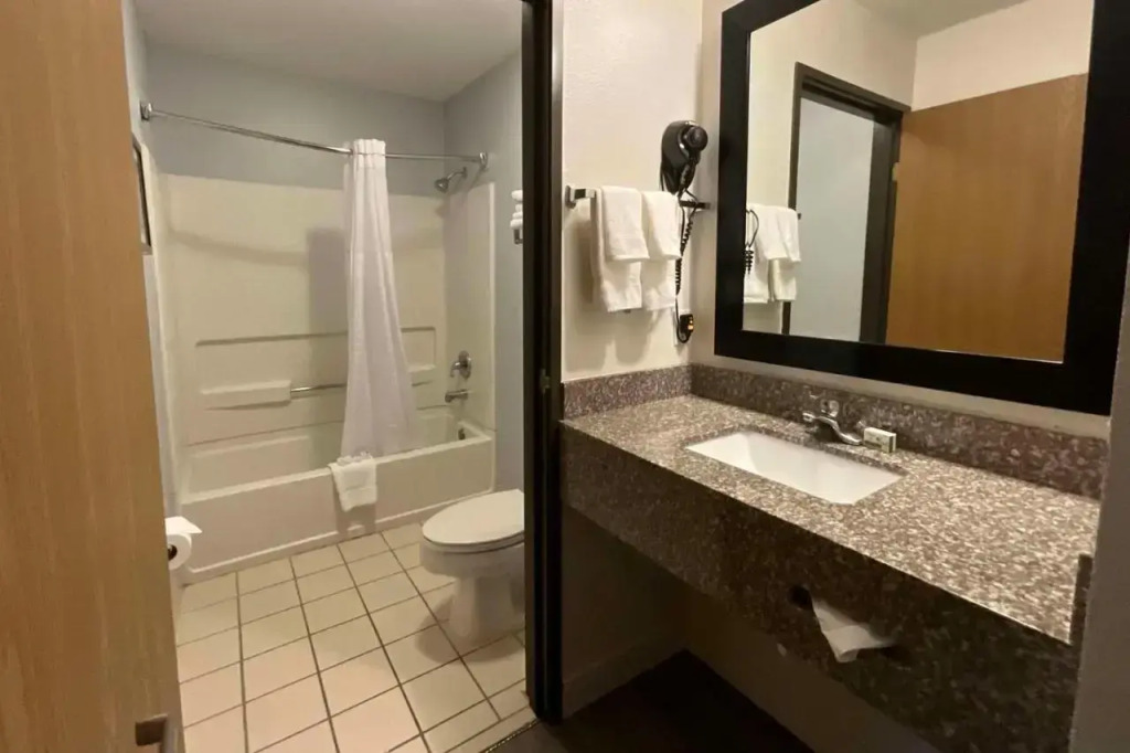 Quality Inn & Suites