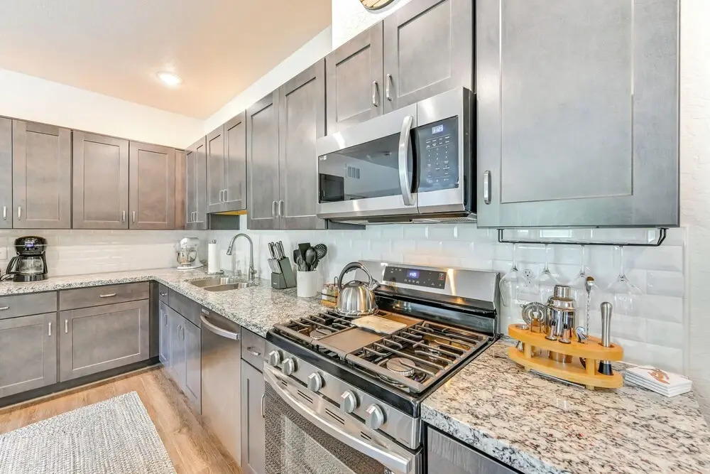 2 Mi to Dtwn & Nau: Flagstaff Condo w/ Patio!