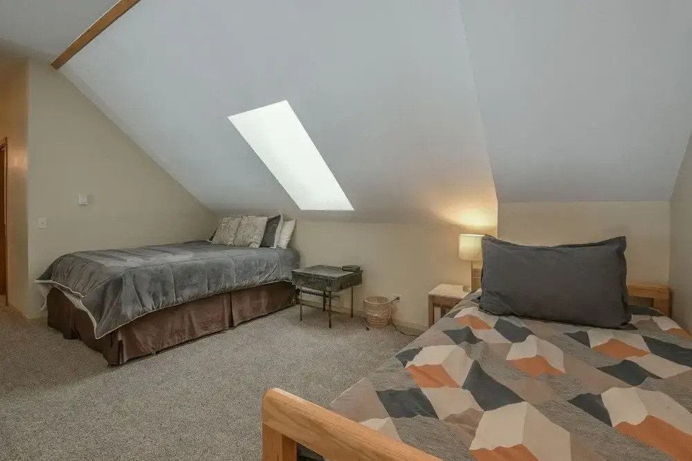 Pines 2128