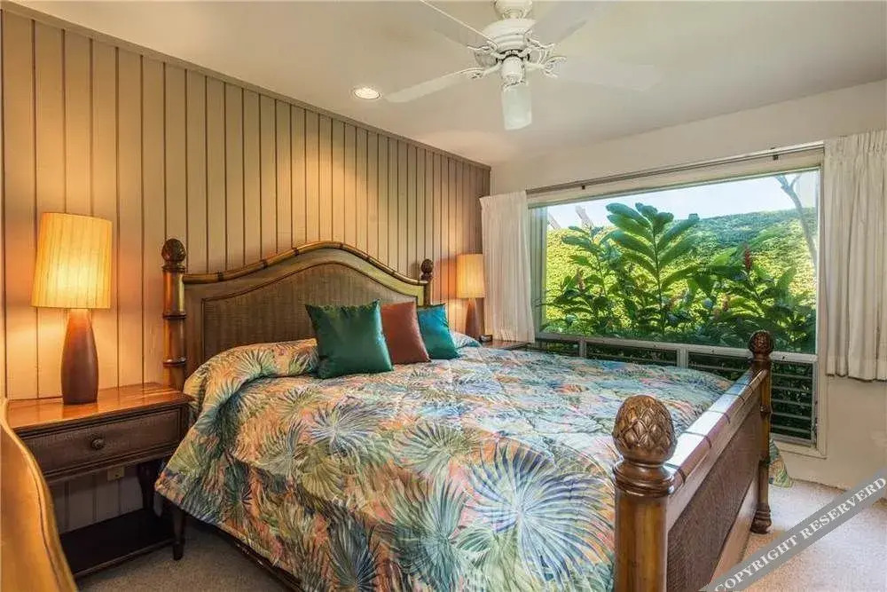 Pali Ke Kua 124 by RedAwning