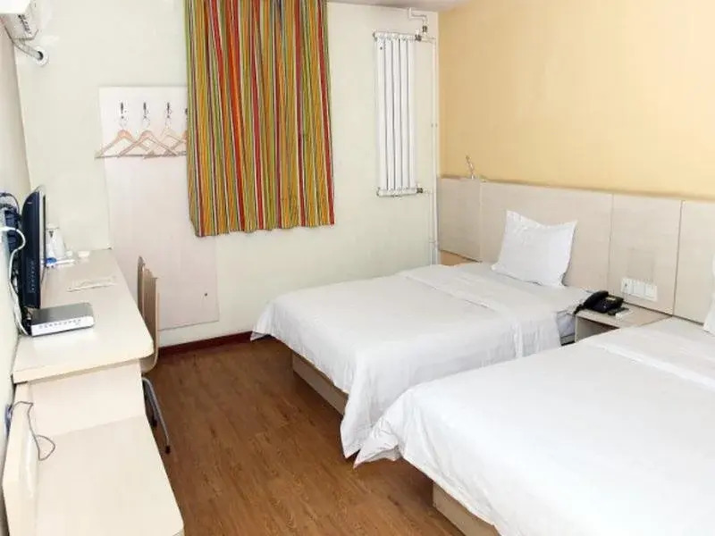 7Days Inn Taiyuan Jiannan Bus Station