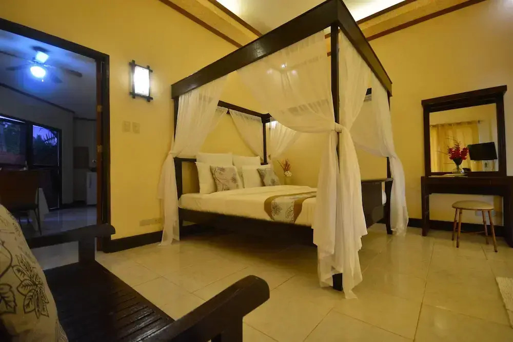 Crystal Paradise Resort Spa & Winery