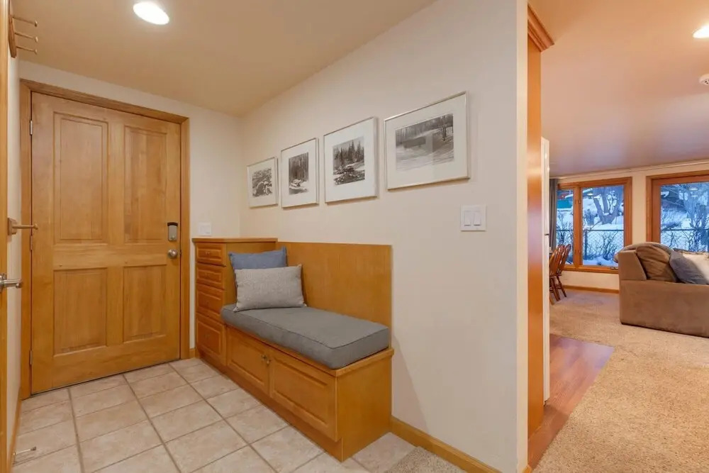 Everything You Need - 2BR Steps To Gondola