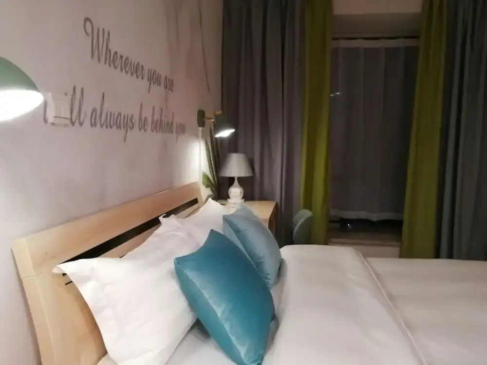 Yiqianshu City Apartment