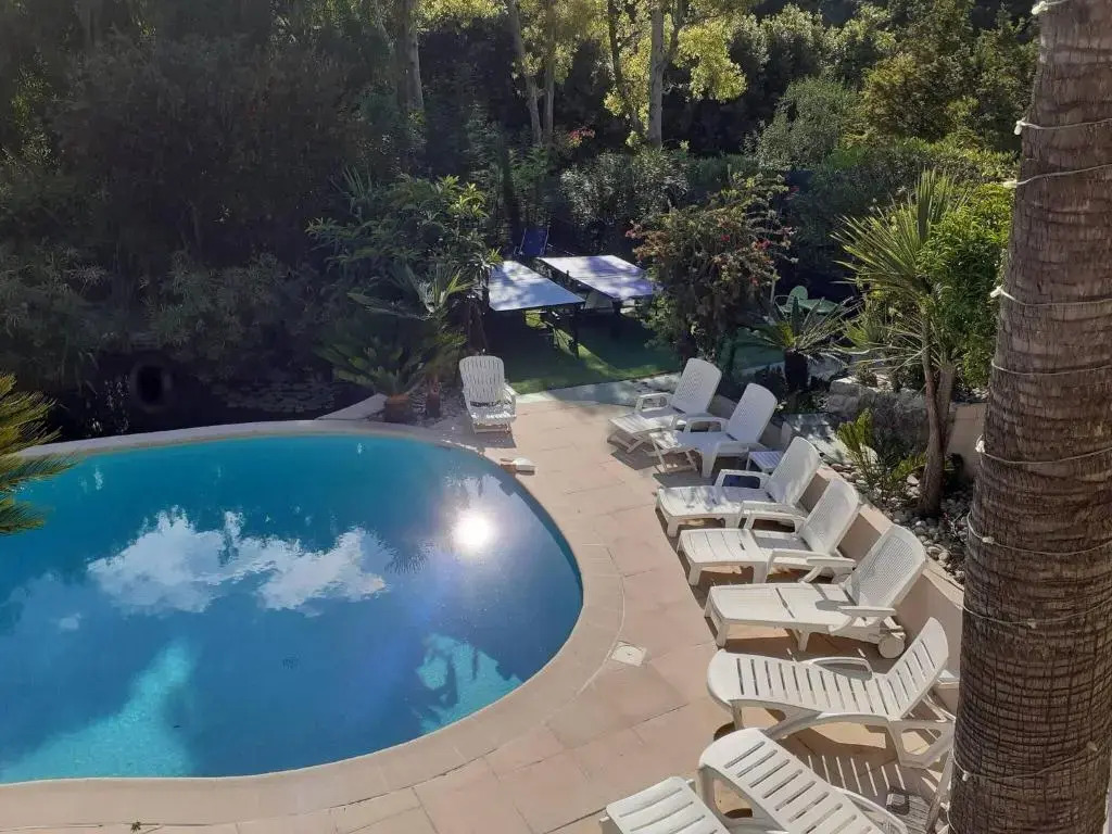 Juan Les Pins Near Cannes Beaches 18-20 Guests