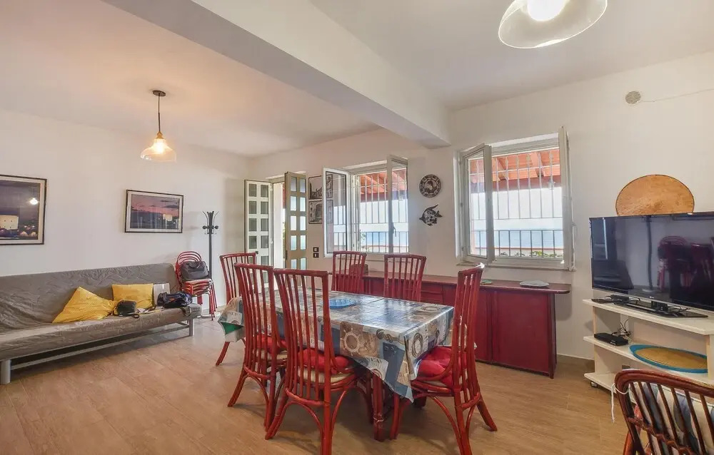 Stunning Home in Pozzallo With 3 Bedrooms and Wifi
