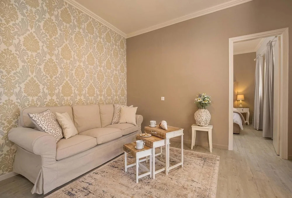 Chryssa Villa - Sun - Splashed Romantic