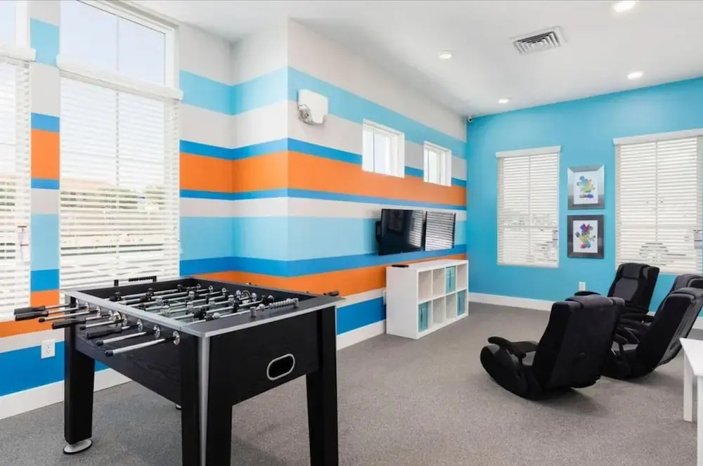Amazing Townhome with Summer Kitchen SU2668