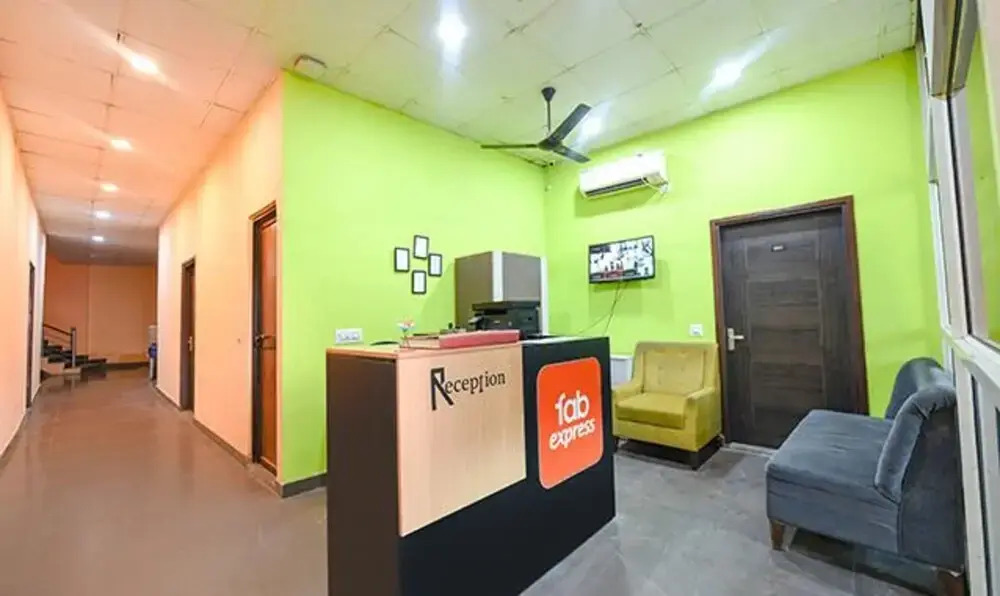 FabHotel Royal Discovery