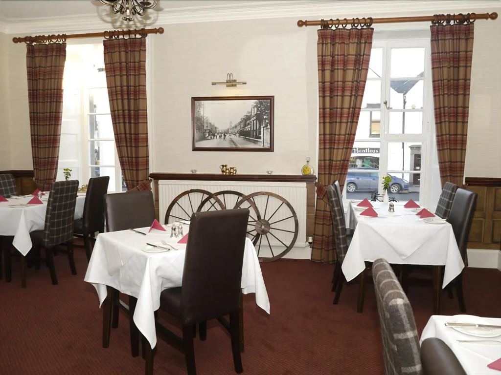 Burnett Arms Hotel