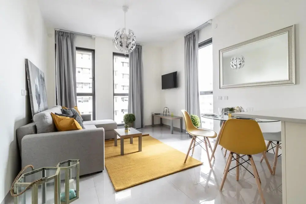 HolySuite J Tower