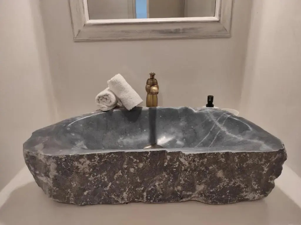Traditional suites in Chora Kythnos #5