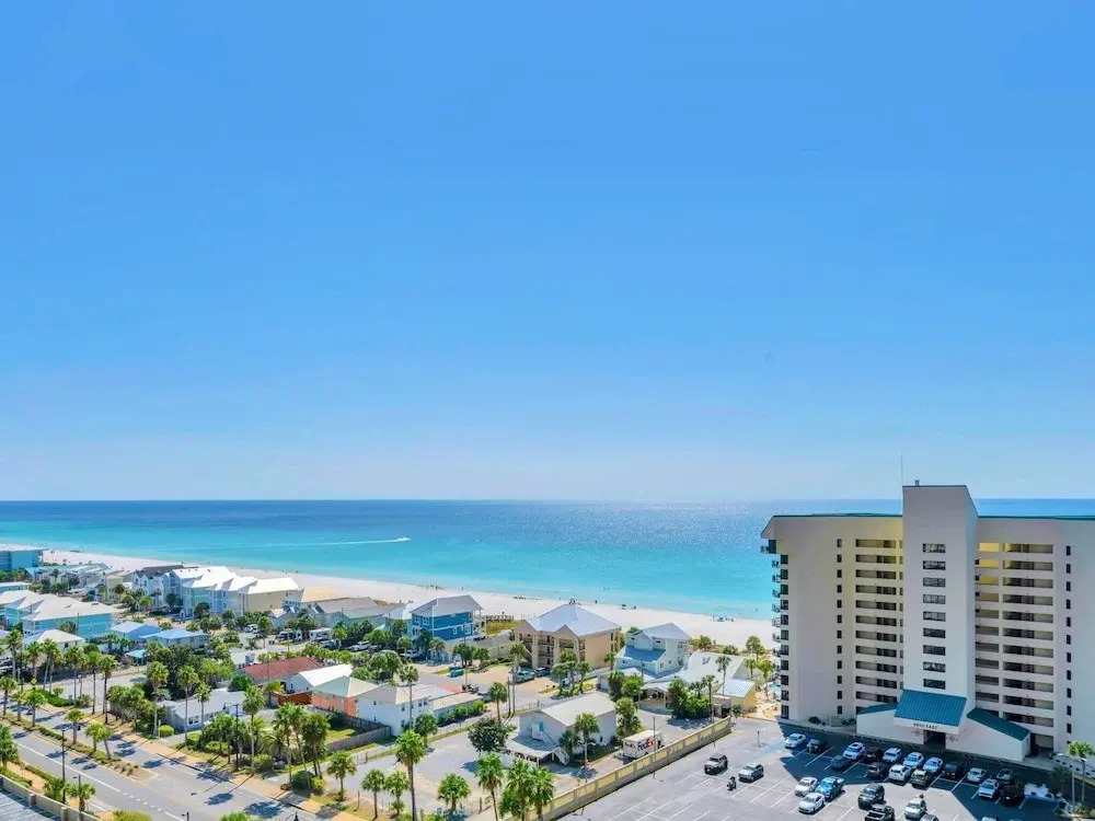 Laketown Wharf 1213