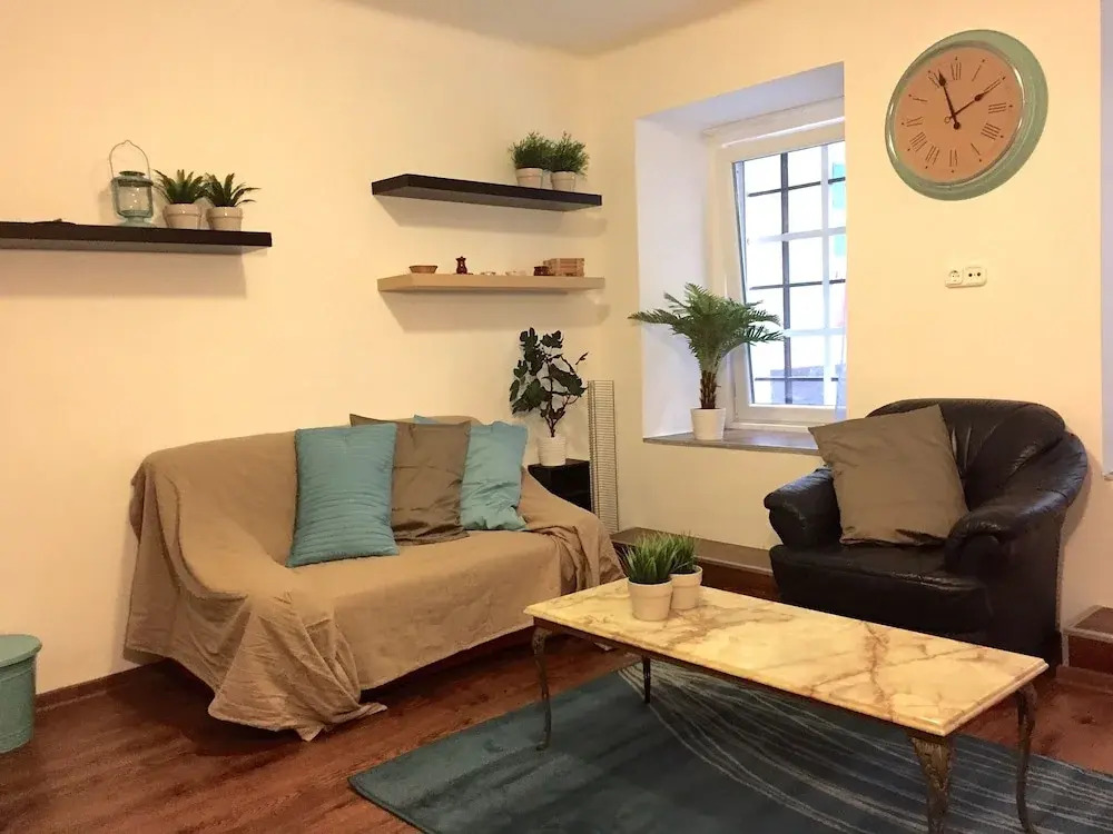 Budget Apartment by Hi5 - Városház 12.