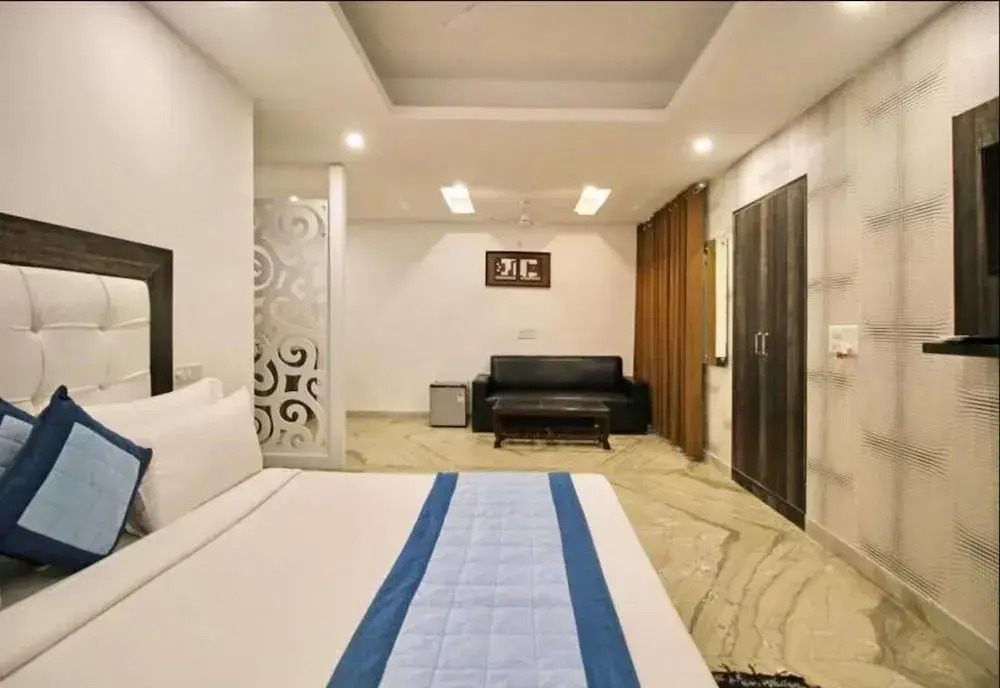 Hotel Callista Inn Sohna Road