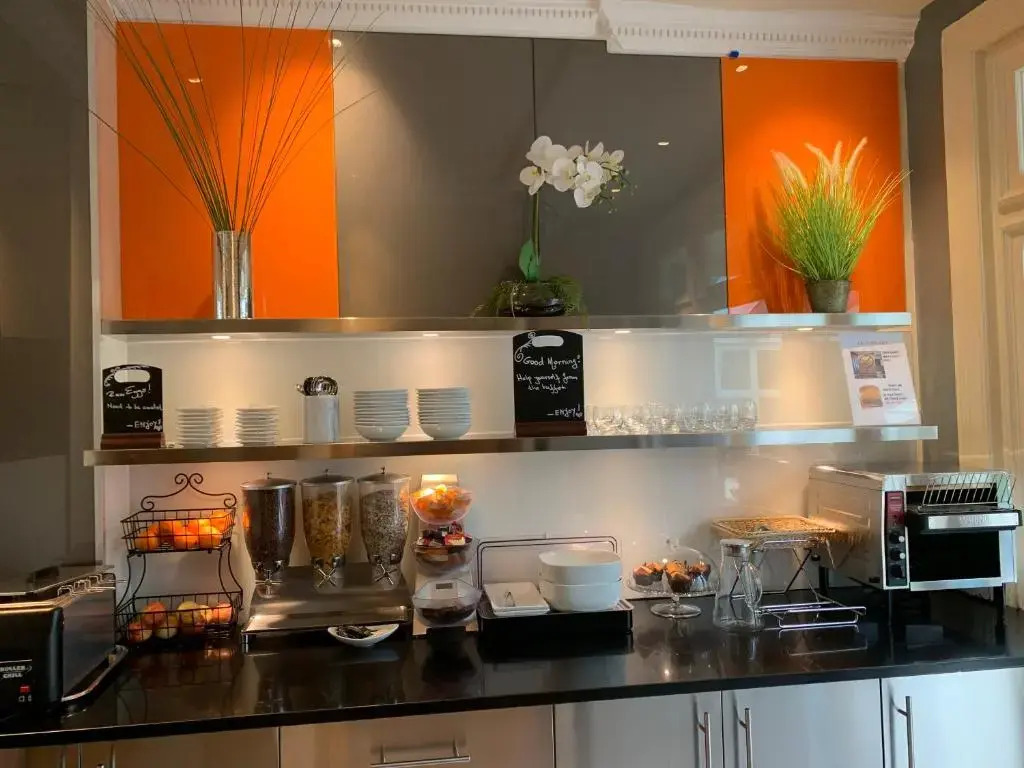 Henley House Hotel