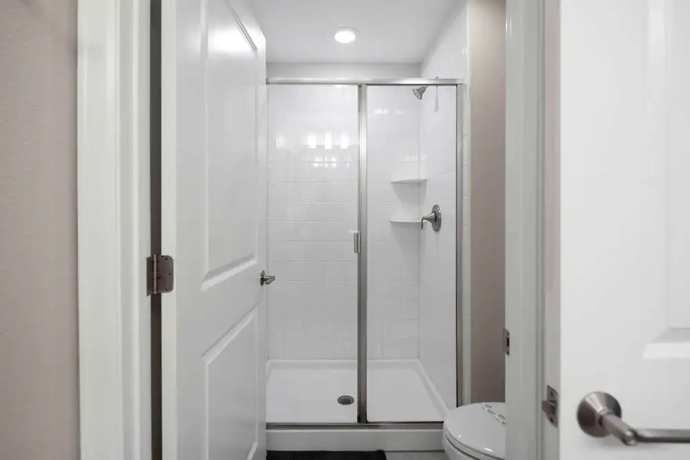 Stylish 4BR Pool Townhome Storey Lake