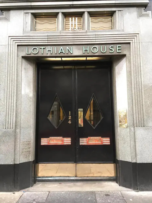 Lothian Road Apt With Castle View & Elevator