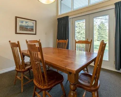 Simcoe Condo 125 At The Georgian Bay Hotel, Collingwood, Canada