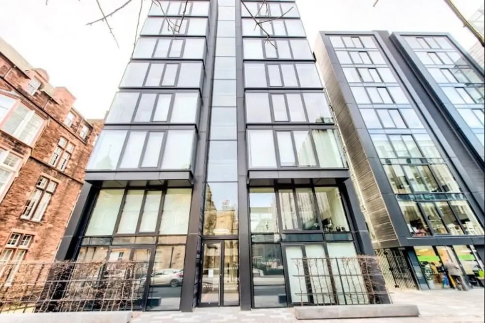 Luxury Quartermile Apart