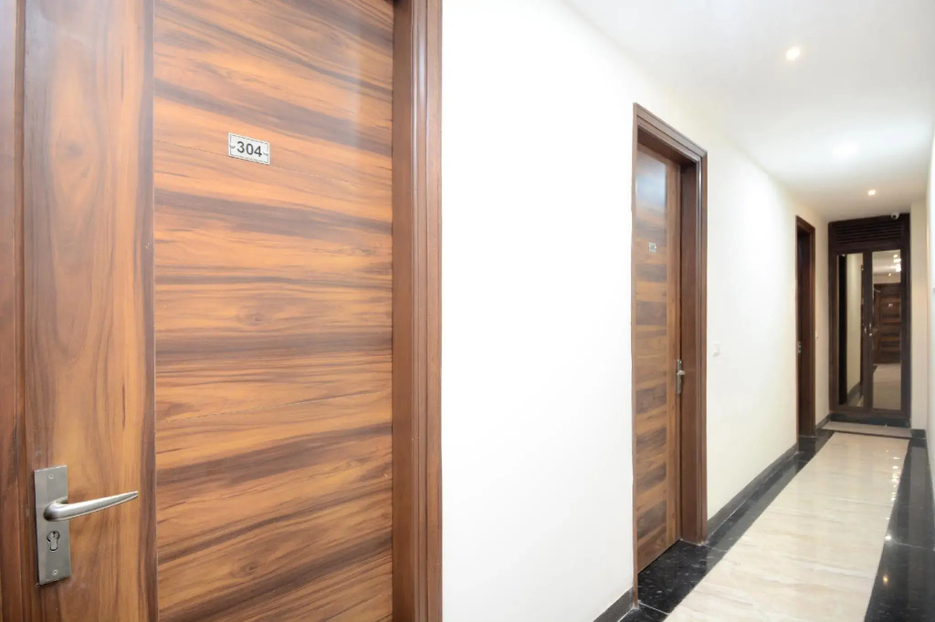 OYO 33389 Hotel 21