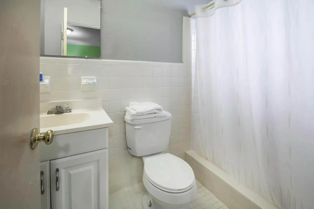 Rodeway Inn & Suites Winter Haven Chain of Lakes