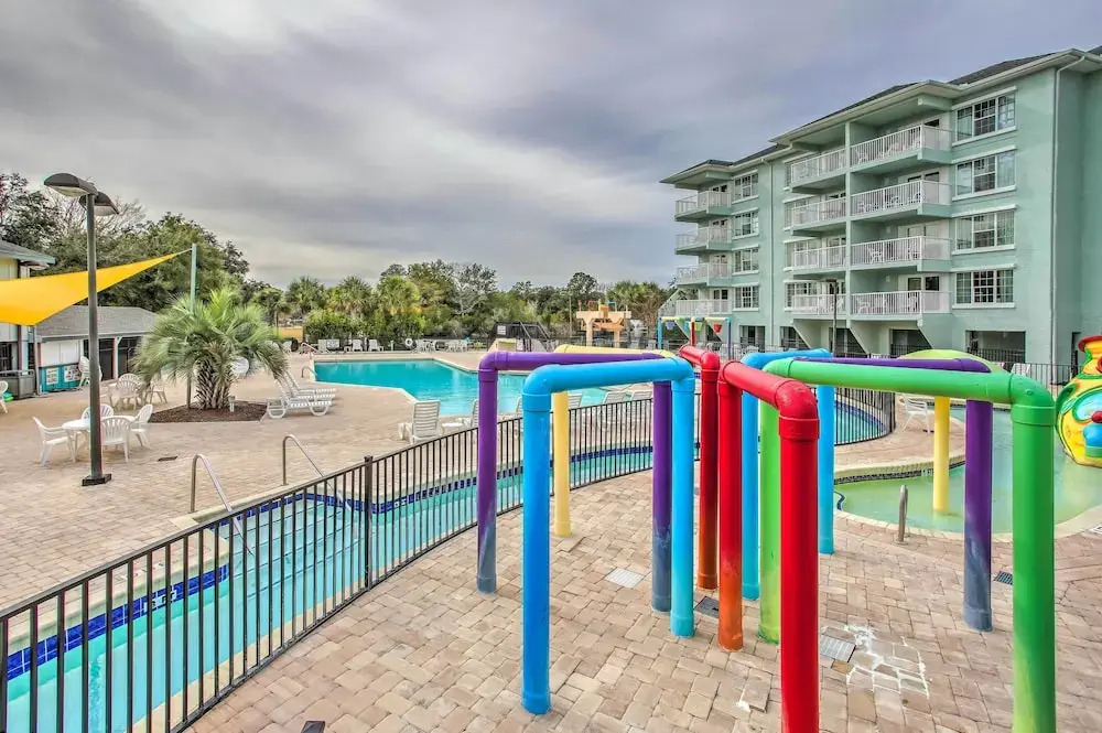 Summerhouse Villas Condo: Private Resort Beach
