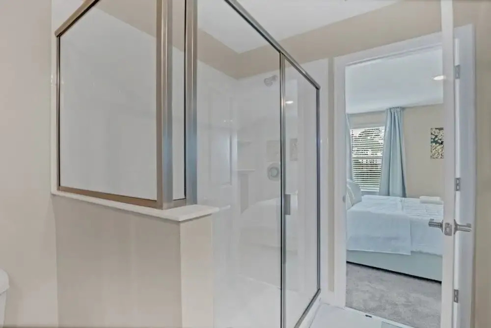2818storey 9 Bedroom Home