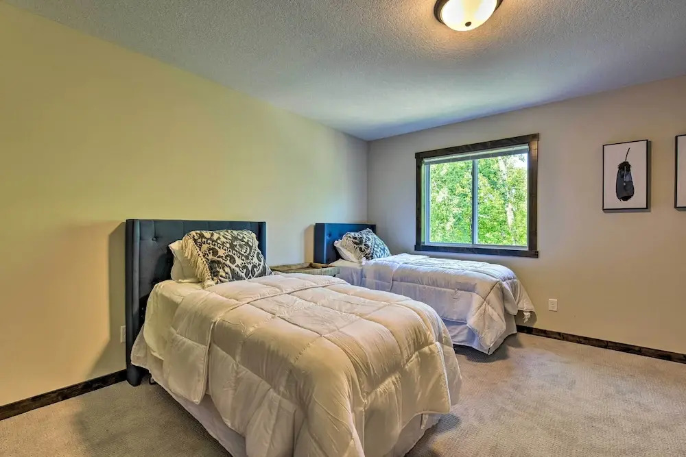 Modern Nisswa Escape w/ Deck: Walk to Gull Lake!