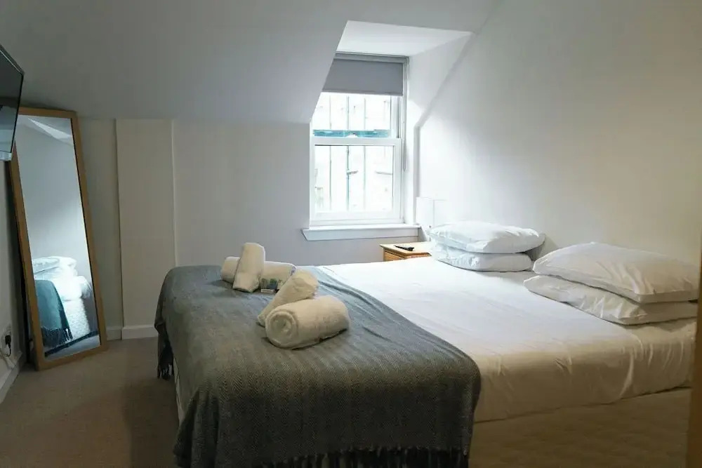 JOIVY Adorable Flat Near Fountain Park W/ Parking