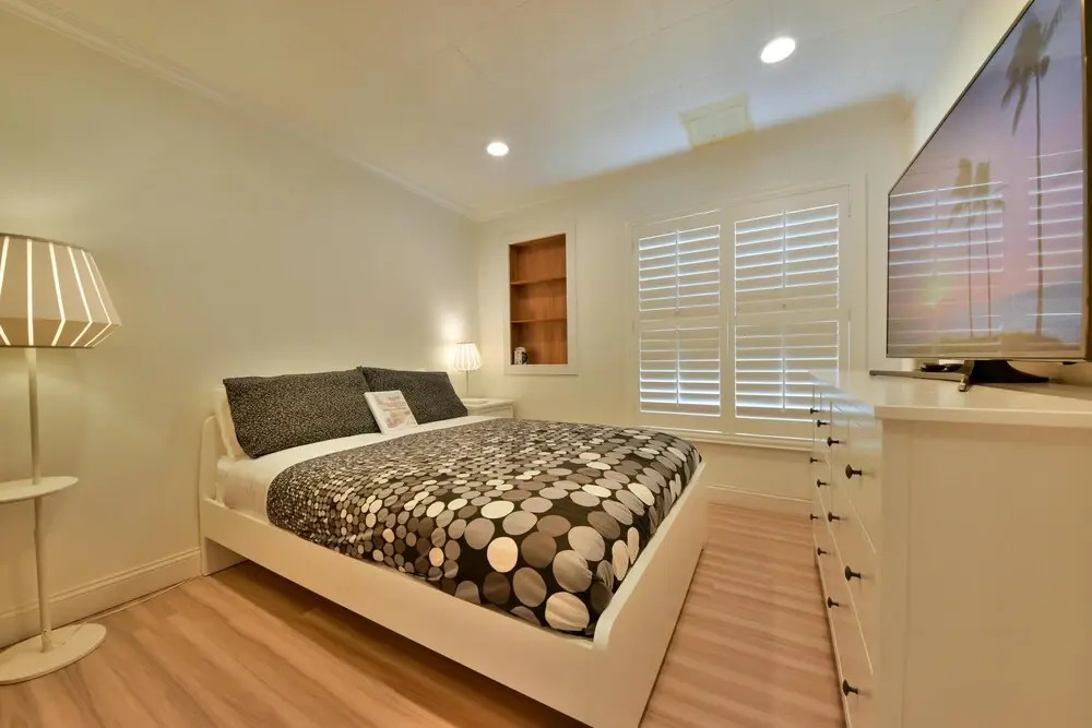 Lovely Modern Studio Near Disneyland, Bars, & Food