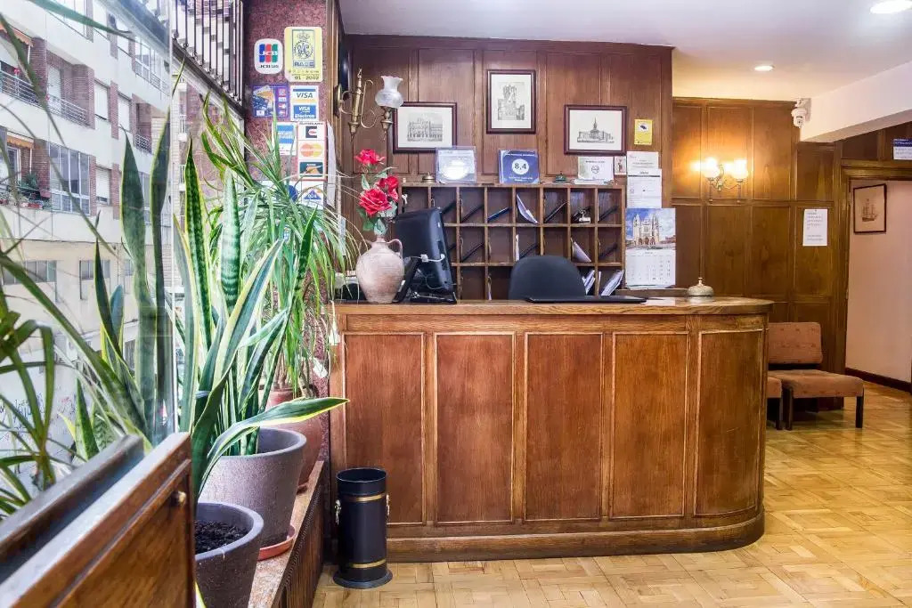 Hotel Castellano I