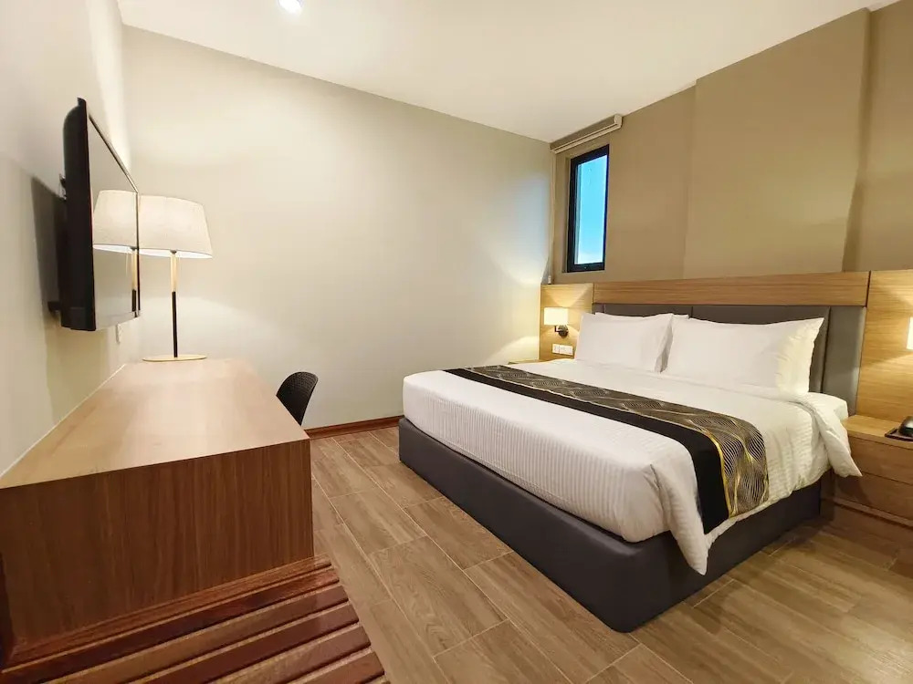 ZOOM HOTEL