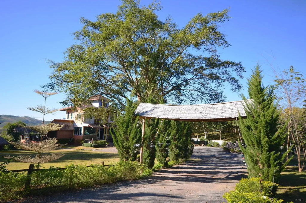 Sainamtok Resort