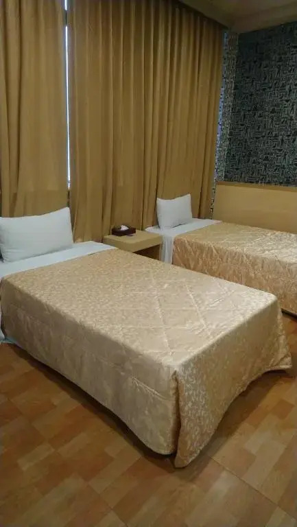 Yadu Hotel