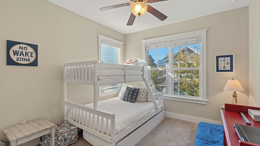 Three Times The Fun by Avantstay Blue Mountain Pool + Pet-friendly