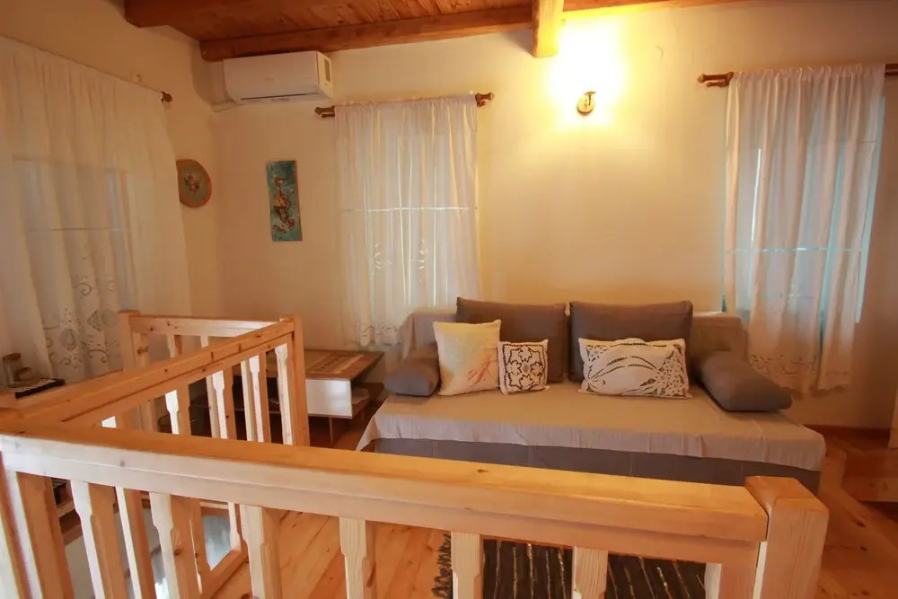Orpheus and eyrydice boutique apartments