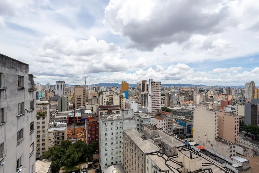 Apartamento no Centro com Wifi e a 500m do Metr