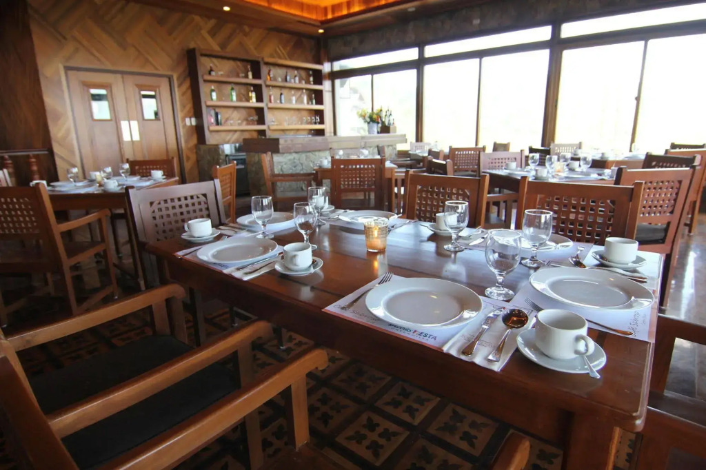 Alta D' Tagaytay Hotel