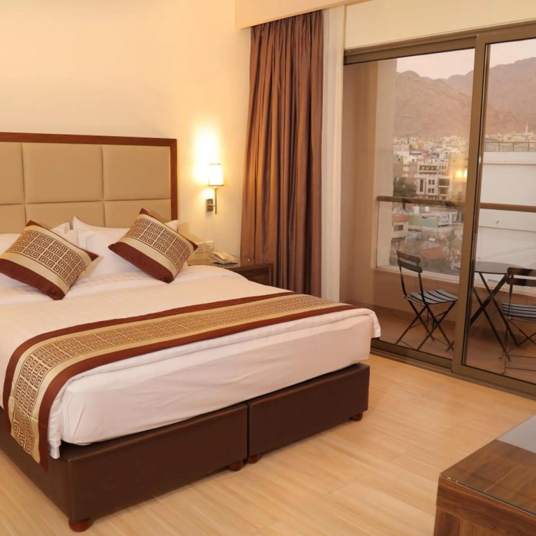 Lacosta Hotel