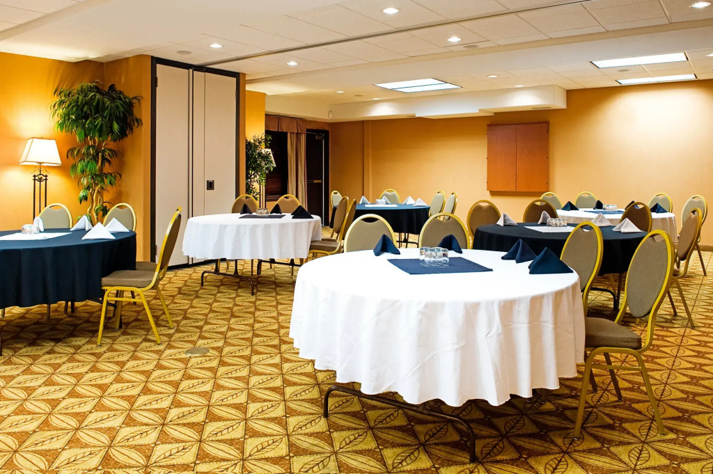 Holiday Inn Express Grande Prairie by IHG
