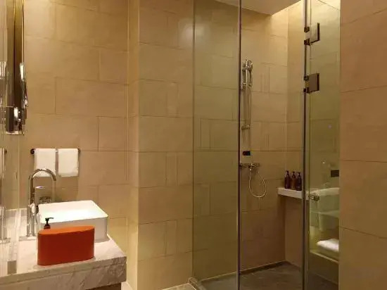 Vienna International Hotel (Yibin Changning High-speed Railway Station)