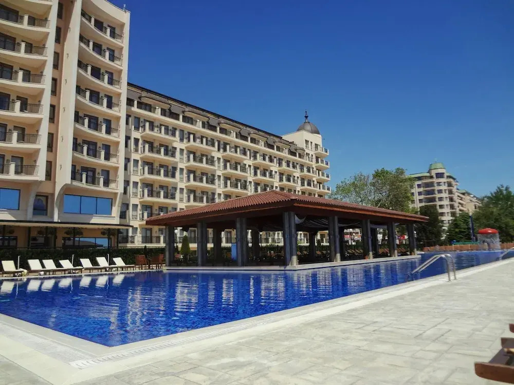 SEAVIEW BG Beach Front Suites